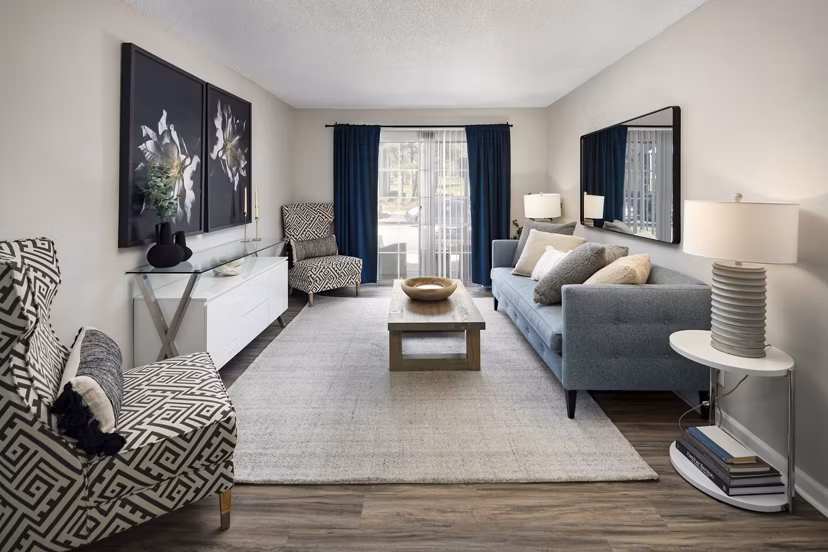 living room at Williamsburg Apartments 