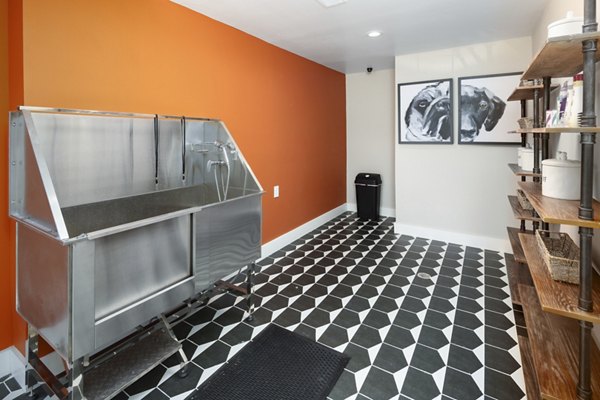 dog wash station at Williamsburg Apartments 