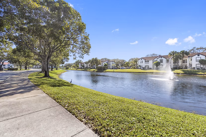 neighborhood at Avana Palm Beach Gardens Apartments