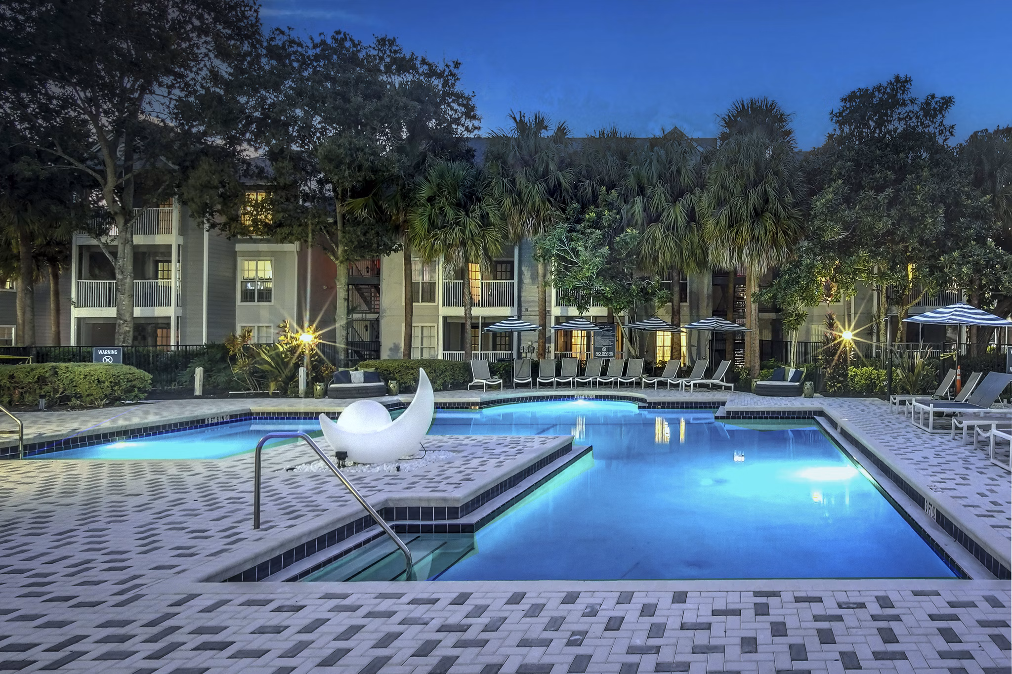 pool at Avana Coral Springs Apartments 