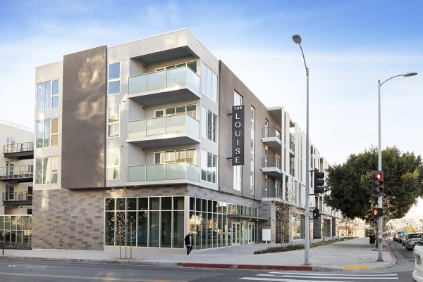 exterior at The Louise 4900 Apartments