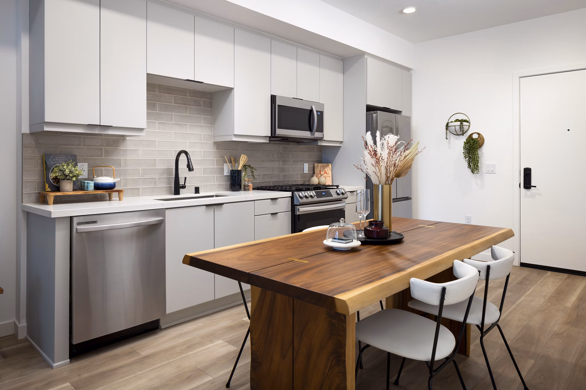 Spacious kitchen with modern appliances at The Louise 4900 Apartments