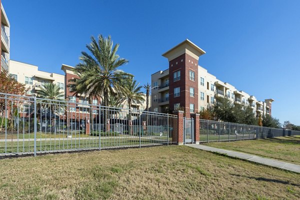 Exterior at Regard at Med Center Apartments