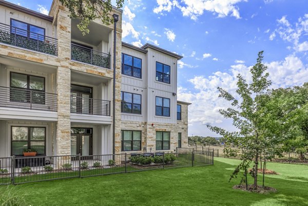 building/exterior at TruNorth at Bulverde Apartments