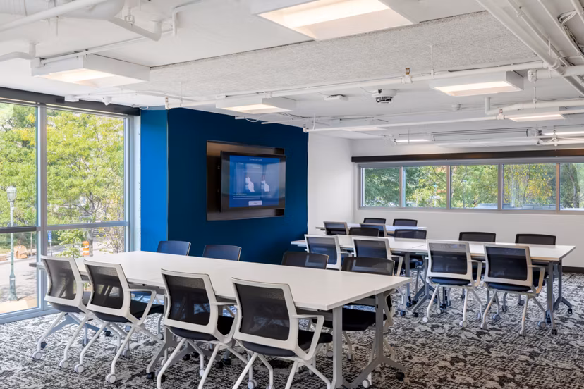 State-of-the-art meeting facility at The Accolade on Chestnut Apartments, perfect for business gatherings and community events
