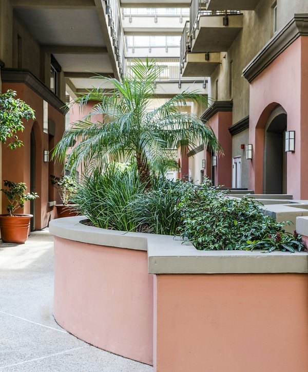 Heritage Apartments: Elegant of luxury apartment building at The Heritage Apartments