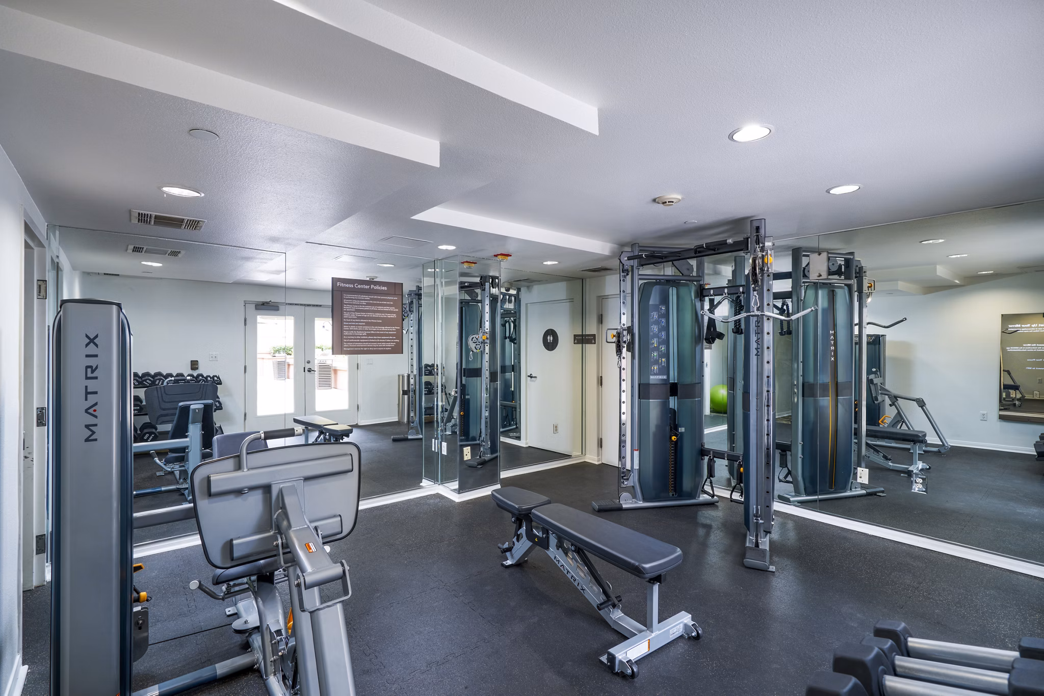Modern fitness center with state-of-the-art equipment at Gema Apartments