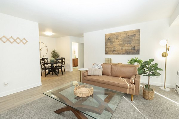 living room at Sycamore Woods Apartments