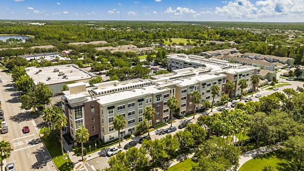 Parkside at Avalon Park: Elegant of luxury apartments surrounded by lush greenery