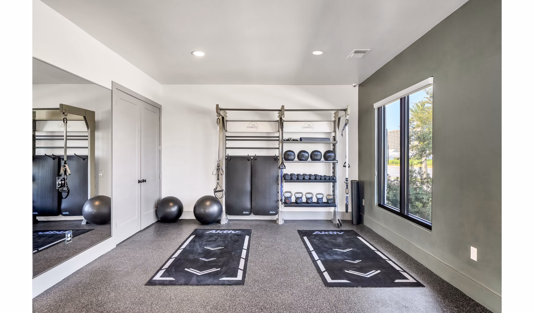 fitness center at Parkside at Avalon Park - Phase I Apartments