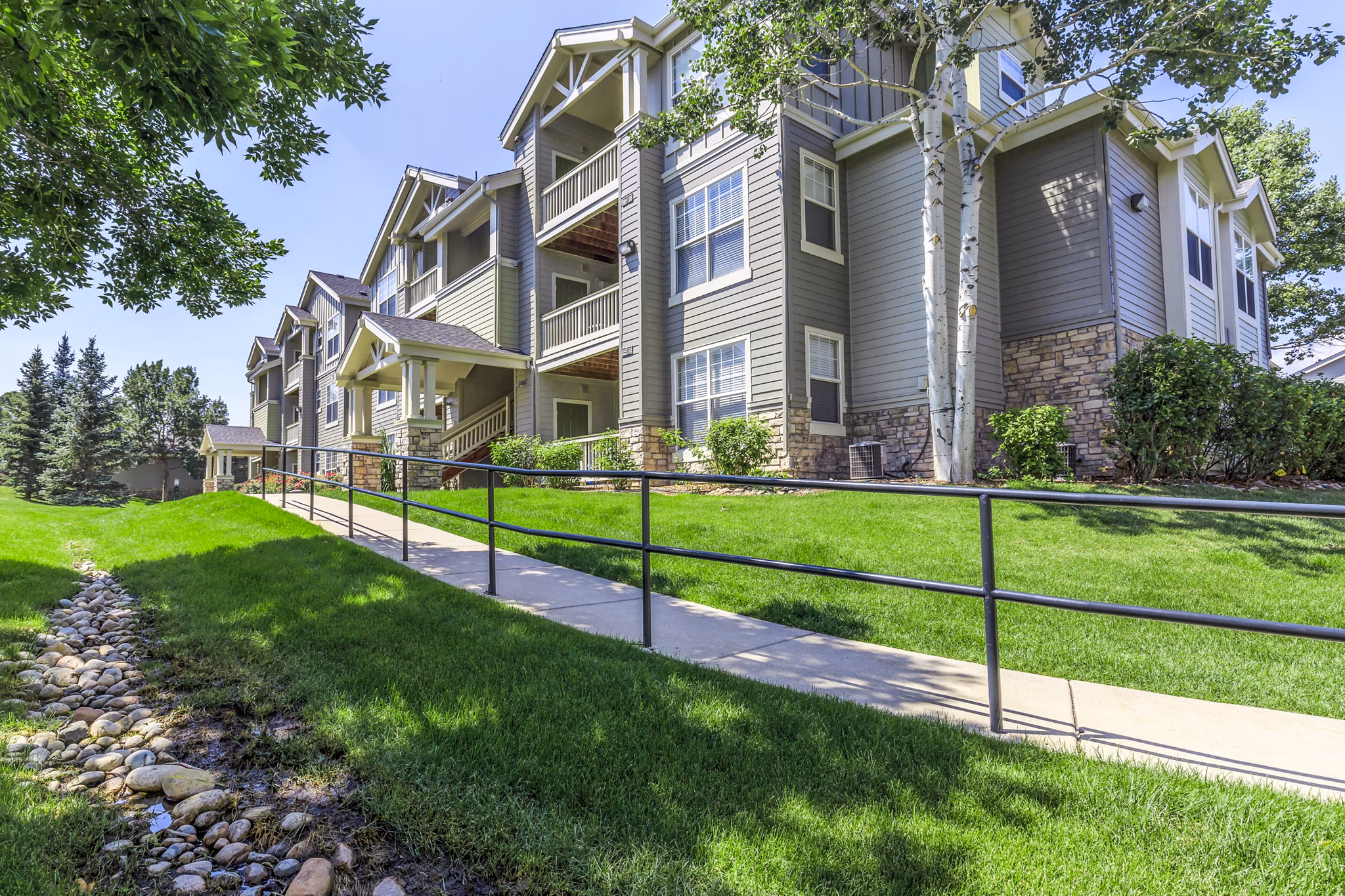 Links at Legacy Ridge: Elegant of modern luxury apartments in Westminster