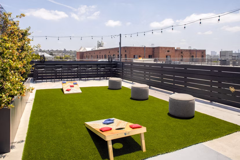 Expansive rooftop deck offering scenic views at Vue Los Feliz Apartments