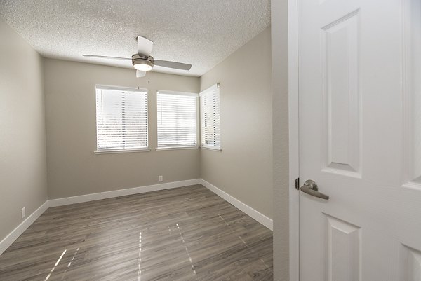 Cozy bedroom with modern decor at Avana Vista Point Apartments