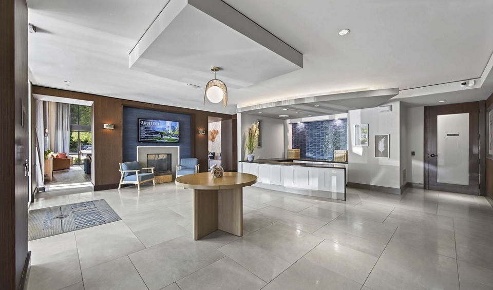 Clubhouse featuring modern seating and entertainment areas at The Landing at Vinnin Square Apartments