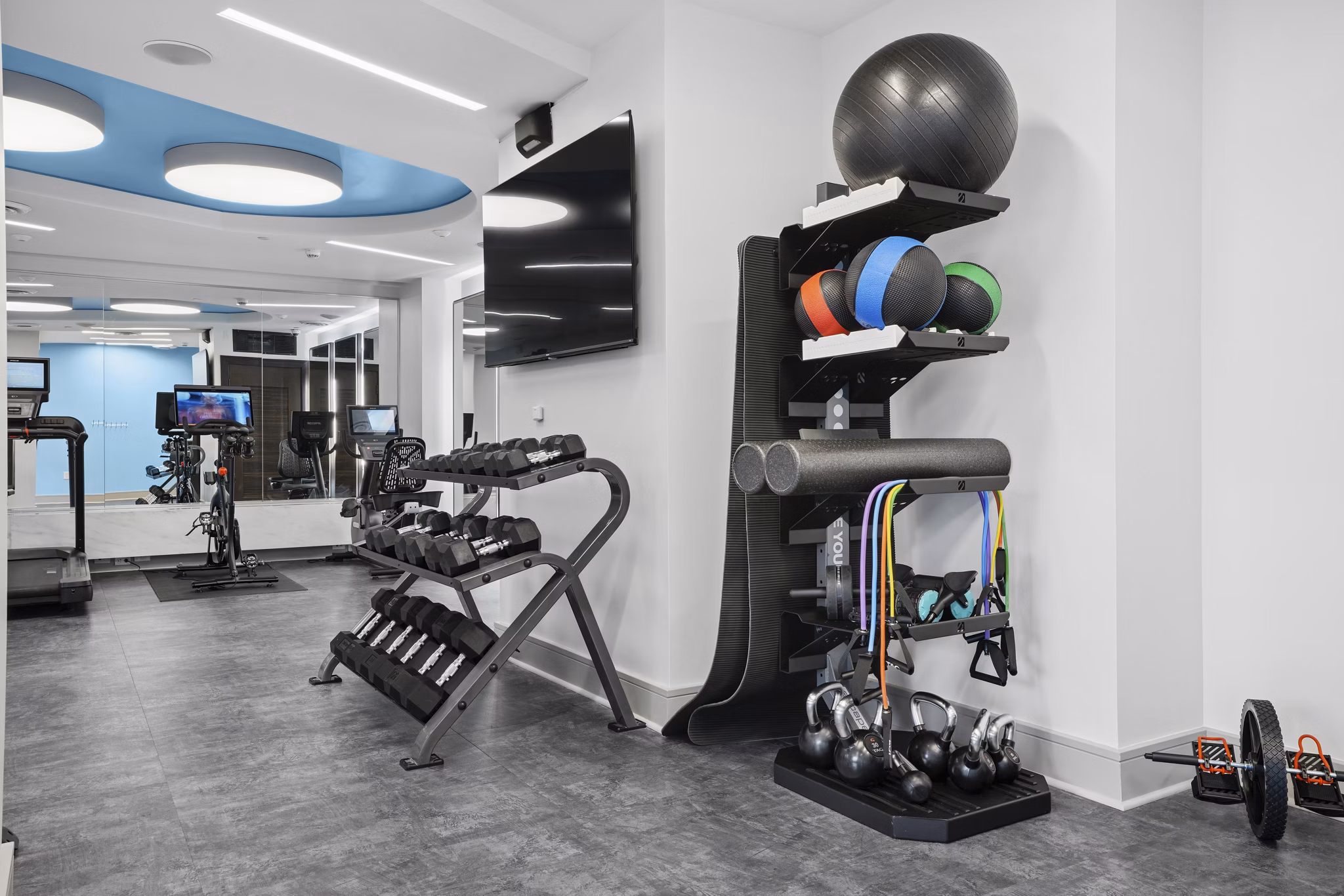 fitness center at The Landing at Vinnin Square Apartments 