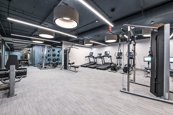 SoNYa Apartments: Modern fitness center with state-of-the-art equipment
