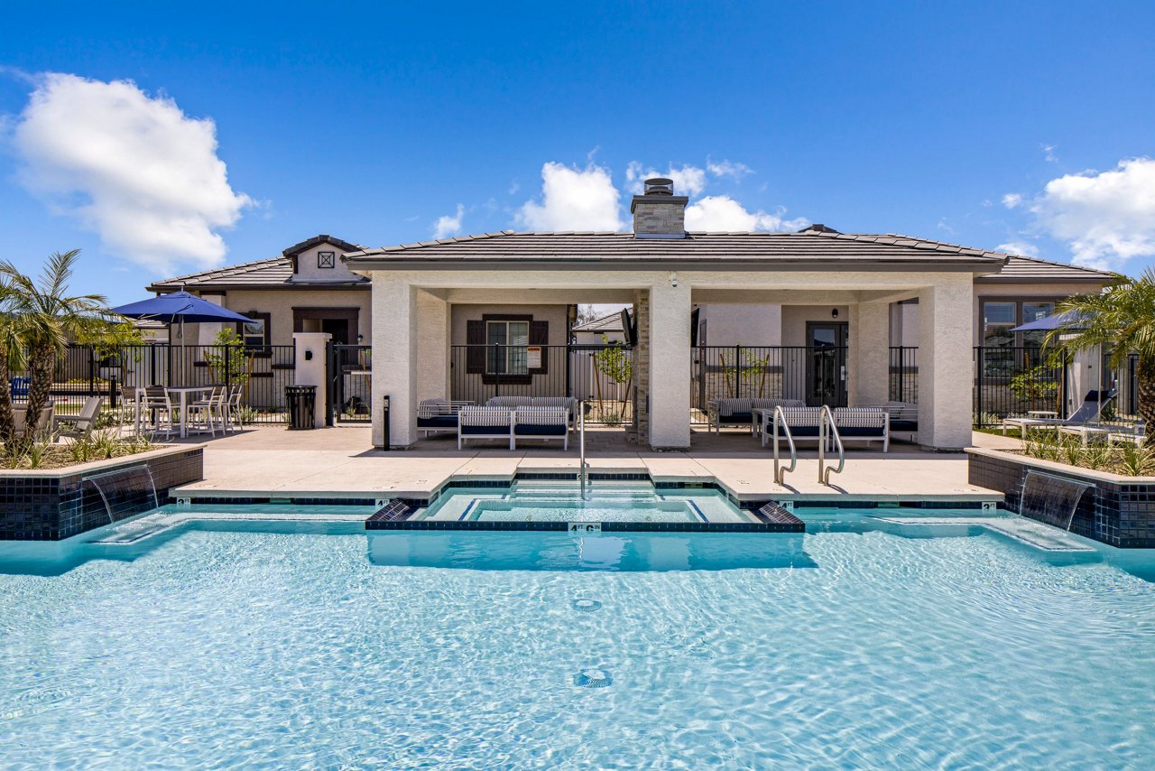 Yardly McDowell in Phoenix Greystar