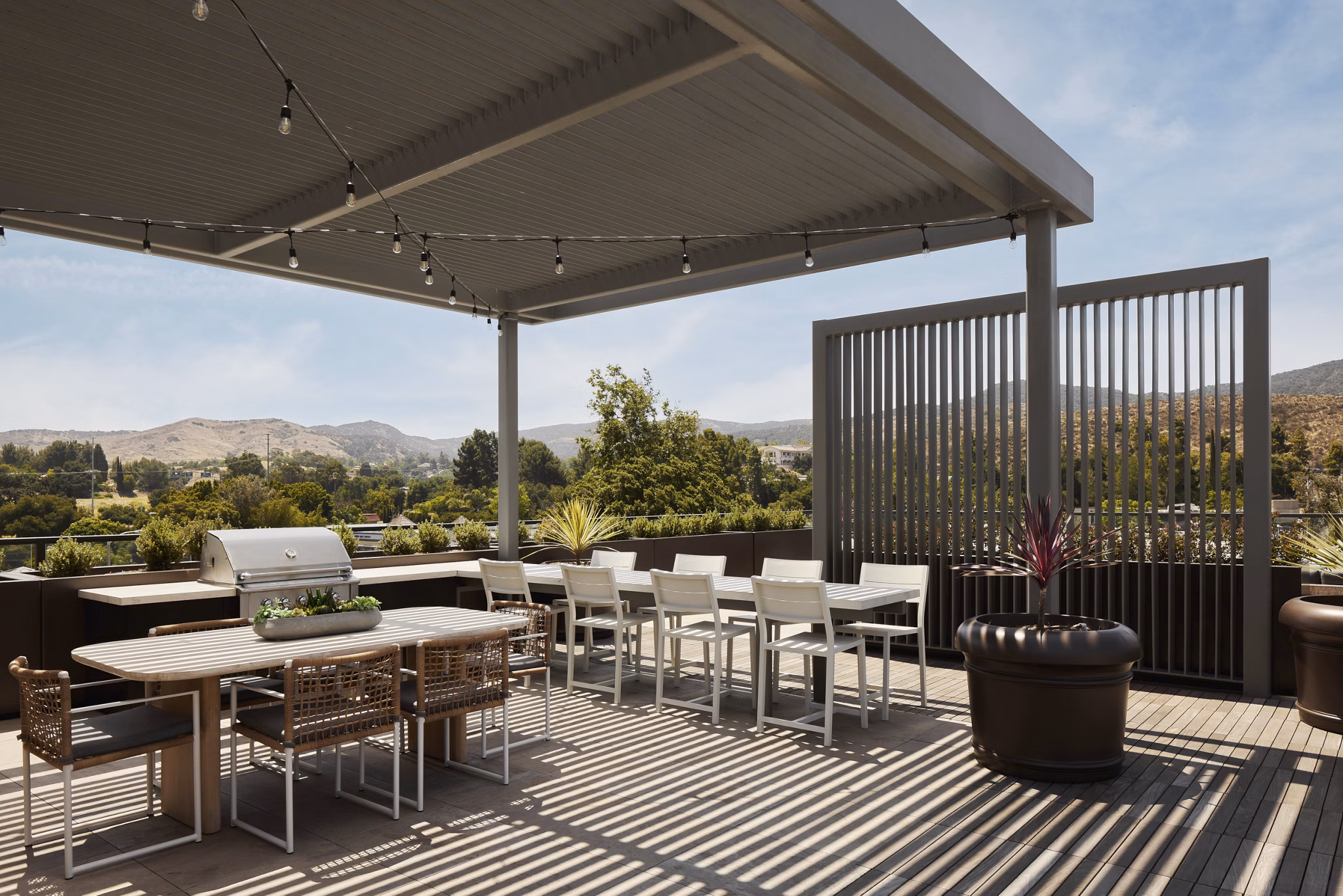 grill area at Santal Thousand Oaks Apartments