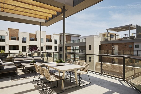 rooftop deck at Santal Thousand Oaks Apartments