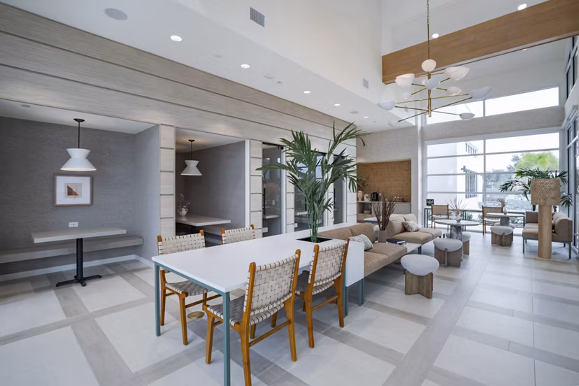 Clubhouse with modern decor and communal seating in Lynwind Apartments