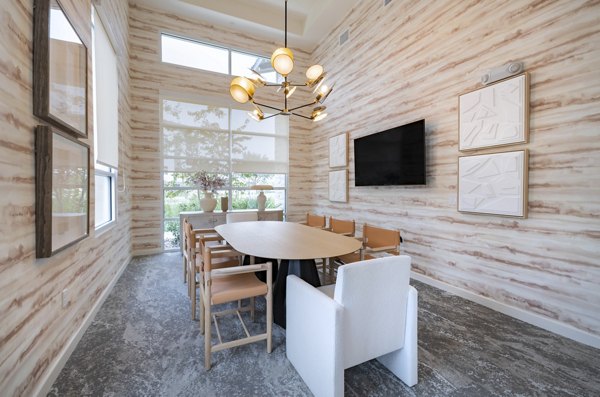 Modern meeting facility with technology access at Lynwind Apartments, ideal for residents seeking collaborative spaces