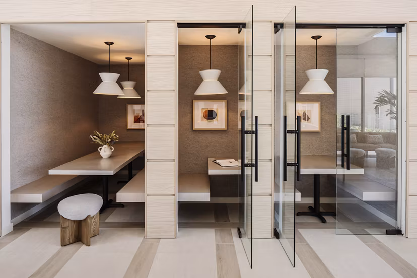 Clubhouse featuring cozy seating and modern decor at Lynwind Apartments in a Greystar luxury community