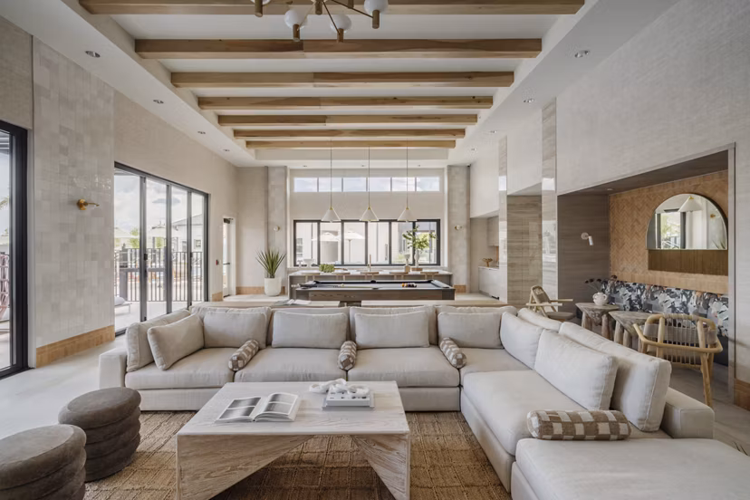 Chic clubhouse with stylish interior design at Lynwind Apartments