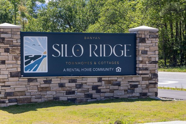 Silo Ridge sign for a rental community featuring townhomes and cottages