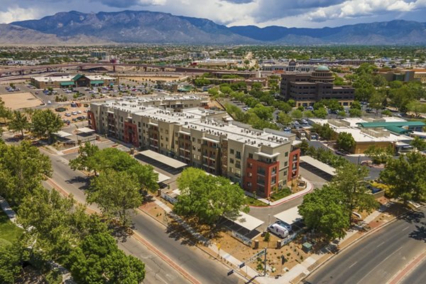 Allaso Journal Center: Modern luxury apartments in Albuquerque, offering stylish living spaces in a vibrant community