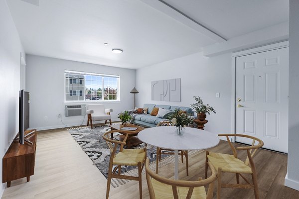 Modern dining room with stylish furnishings in Trillium Apartments