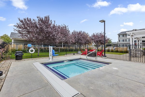 pool at Trillium Apartments