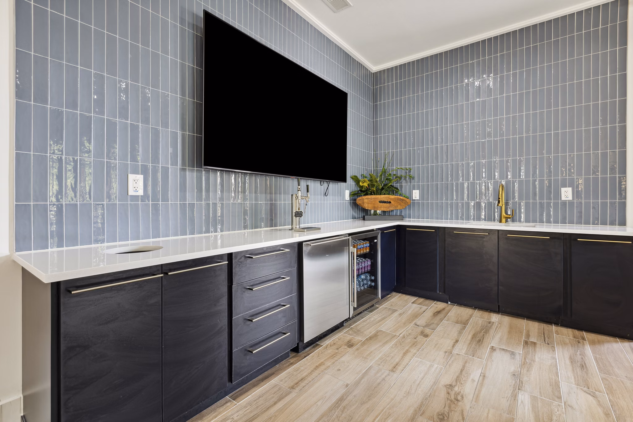 Clubhouse featuring modern amenities at The Banks at Rivergate Apartments
