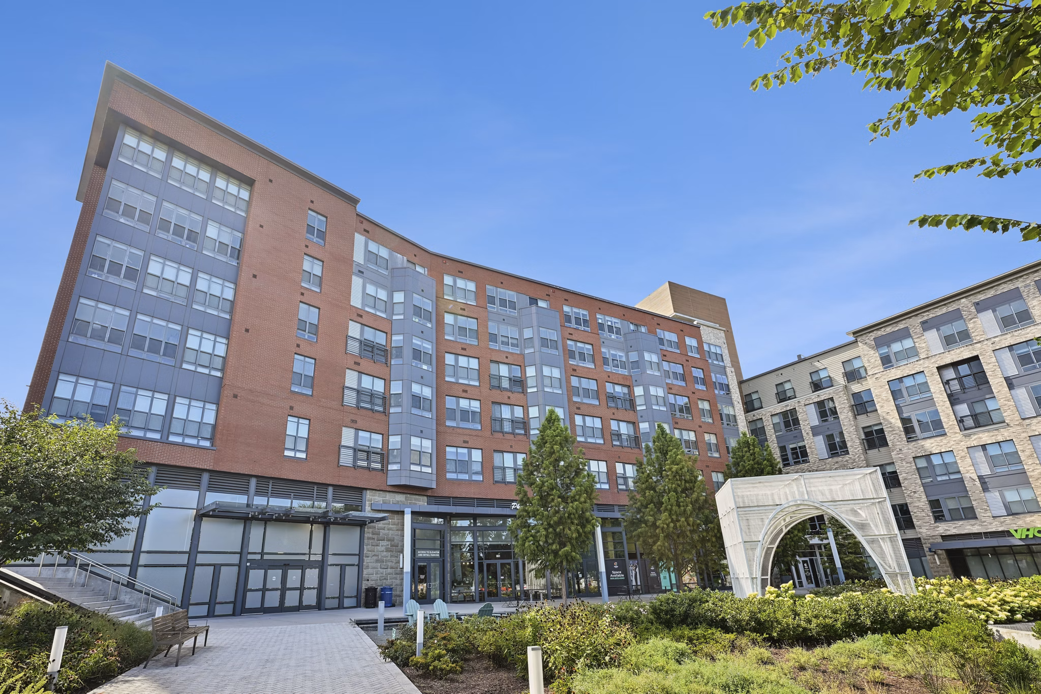 Building/Exterior at Centro Arlington Apartments