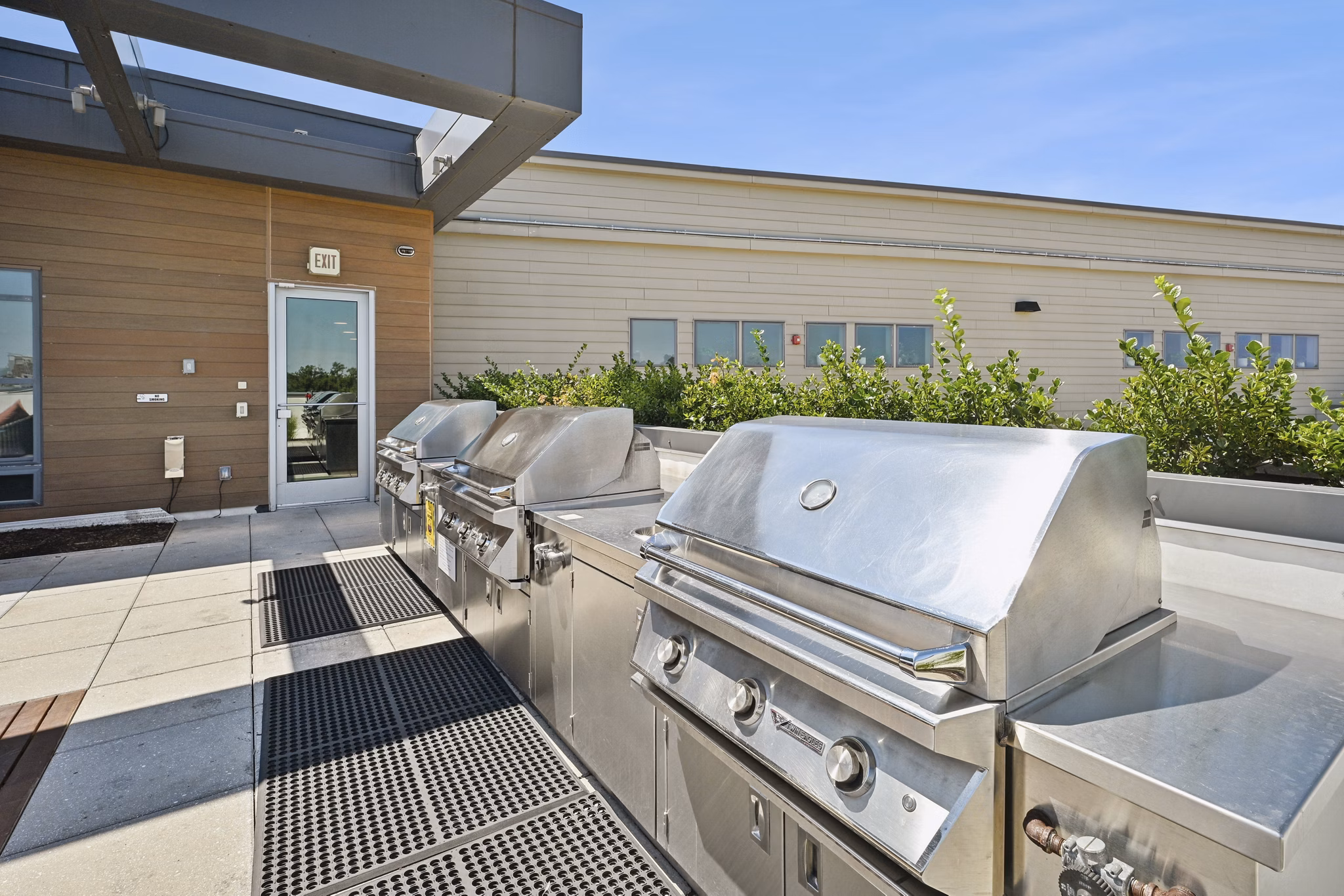 Recreational Area at Centro Arlington Apartments