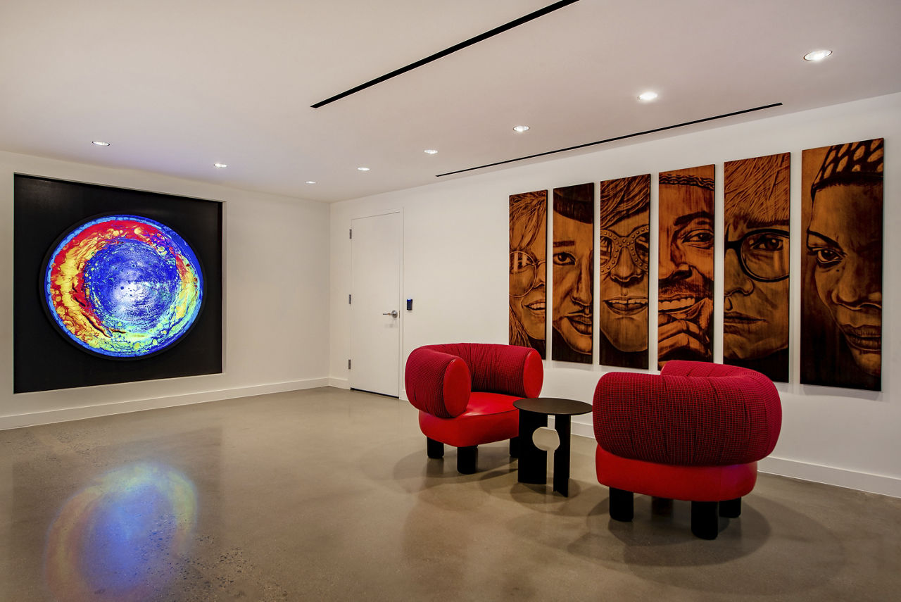 GALLERY 64 22 of 31