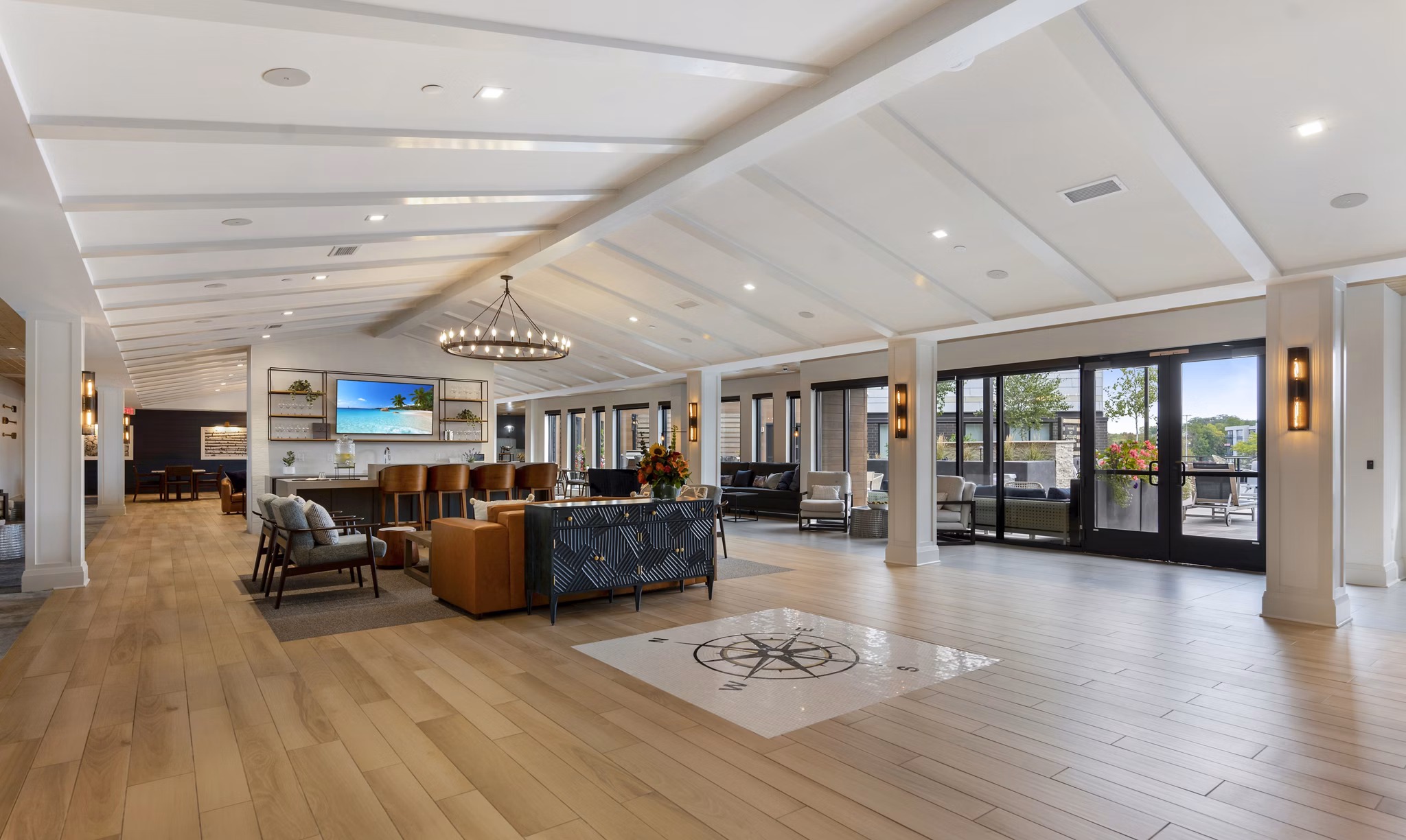 Avidor Minnetonka: Elegant clubhouse with cozy seating and modern decor in luxury apartments