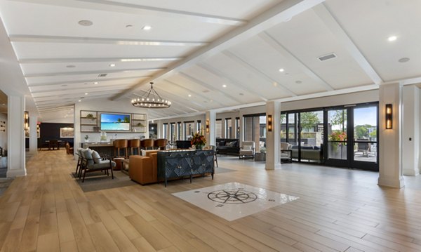 Avidor Minnetonka: Elegant clubhouse with cozy seating and modern decor in luxury apartments