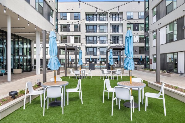 courtyard at The Oliver Apartments