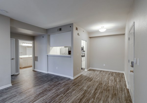 living room at Wild Oak Apartments 