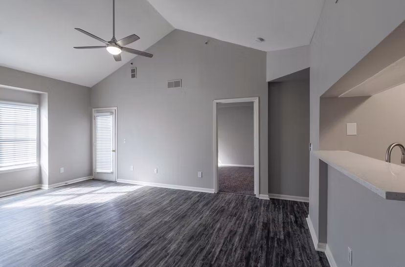 living room at Wild Oak Apartments 