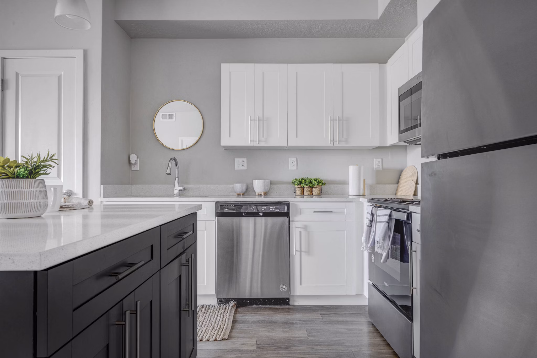 kitchen at Millpond Apartments 