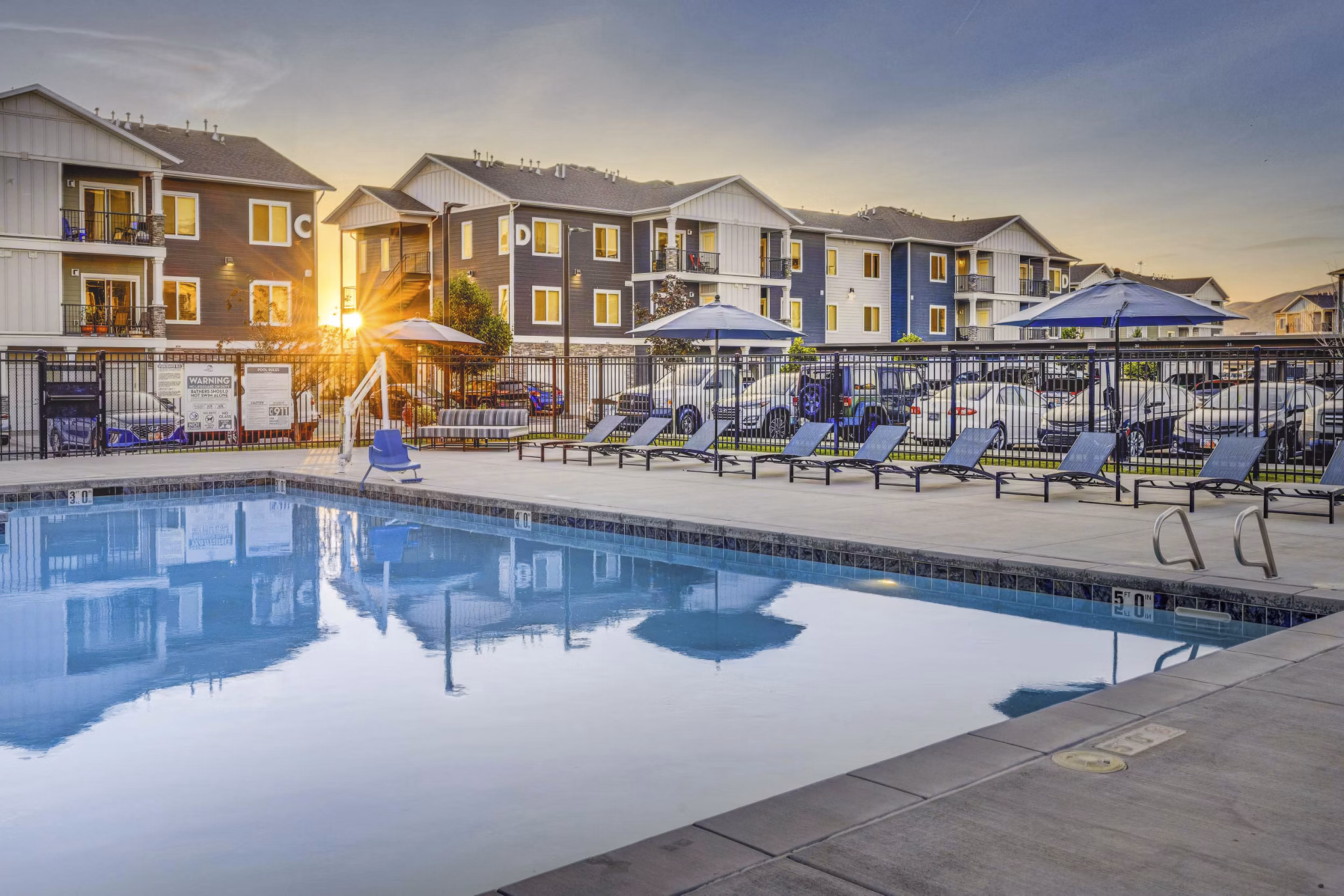 pool at Millpond Apartments 