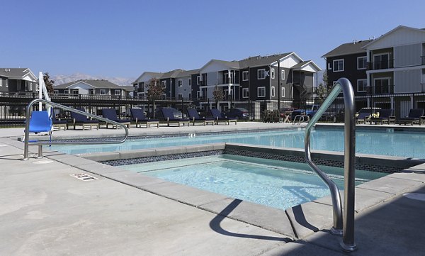 pool at Millpond Apartments