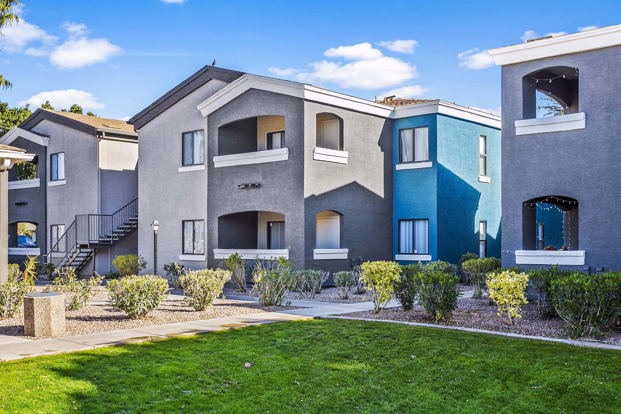 Morada Rise: Luxury of high-rise apartments in vibrant neighborhood, showcasing modern design elements and urban appeal