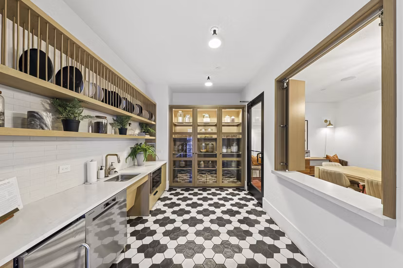 Clubhouse featuring modern decor and spacious seating at The Boulevard at Grant Park Apartments, luxury living near downtown amenities