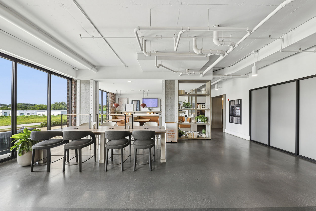 Lounge at The Boulevard At Grant Park Apartments (1 of 2)