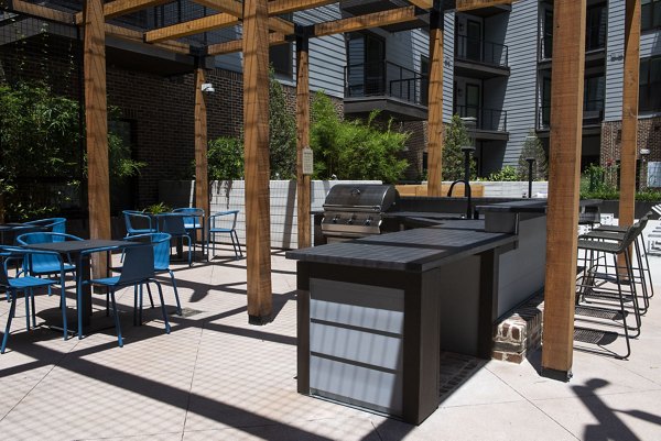 grill area at The Boulevard at Grant Park Apartments
