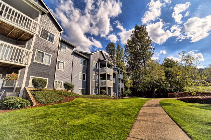 The Arden Apartments: Modern luxury design in vibrant city center