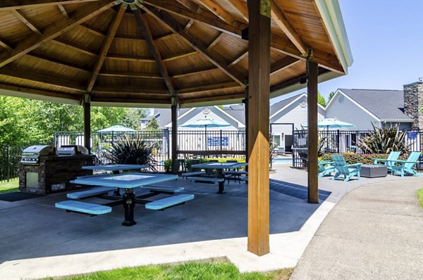 courtyard at The Arden Apartments