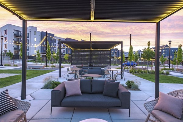 Spacious courtyard with lush landscaping at Novel Daybreak Apartments